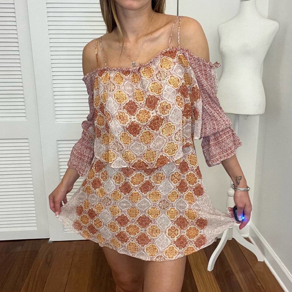 BCBGMAXAZRIA Beautiful mini dress colorful sheer chiffon fabric off shoulders